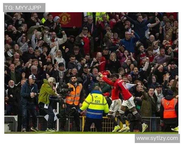 利物浦与曼联巅峰对决再燃英超战火红魔能否阻击红军连胜脚步