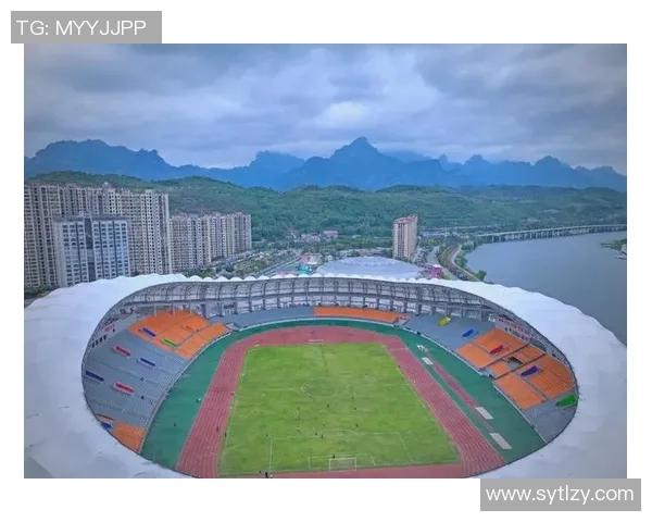 张家界足球队奋力拼搏勇创佳绩 力争在新赛季中突围打破瓶颈