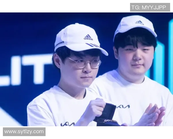 Chovy中单的崛起与挑战分析探讨其在职业赛场上的表现与影响力
